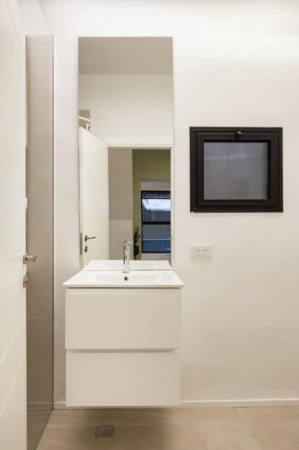 Renovated Large 3Rm Apartment 5 Min From The Beach Tel Aviv Luaran gambar